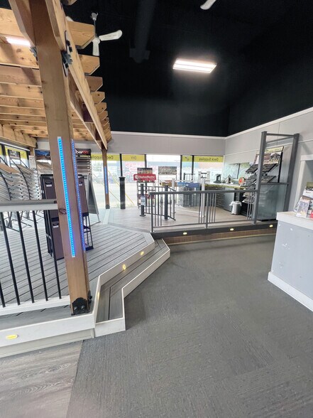 15611 112 Av NW, Edmonton, AB à vendre - Photo de l’immeuble – Image 3 sur 4