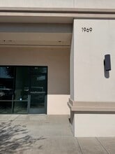 1969 Hillman St, Tulare, CA à louer Photo de l’immeuble– Image 1 sur 2