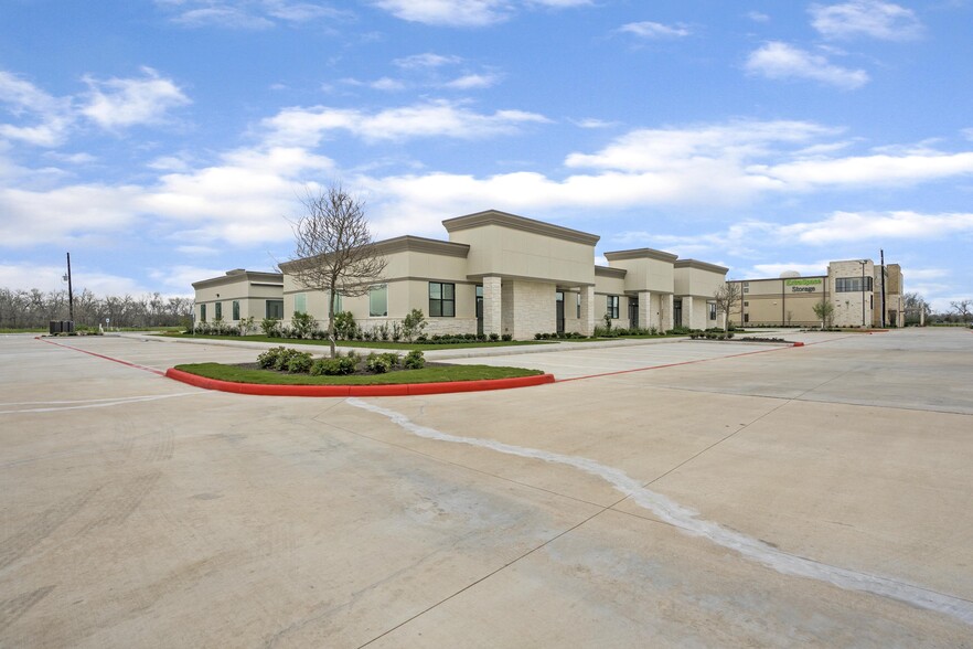 10401 S Mason Rd Building C, Richmond, TX à louer - Photo de l’immeuble – Image 1 sur 17