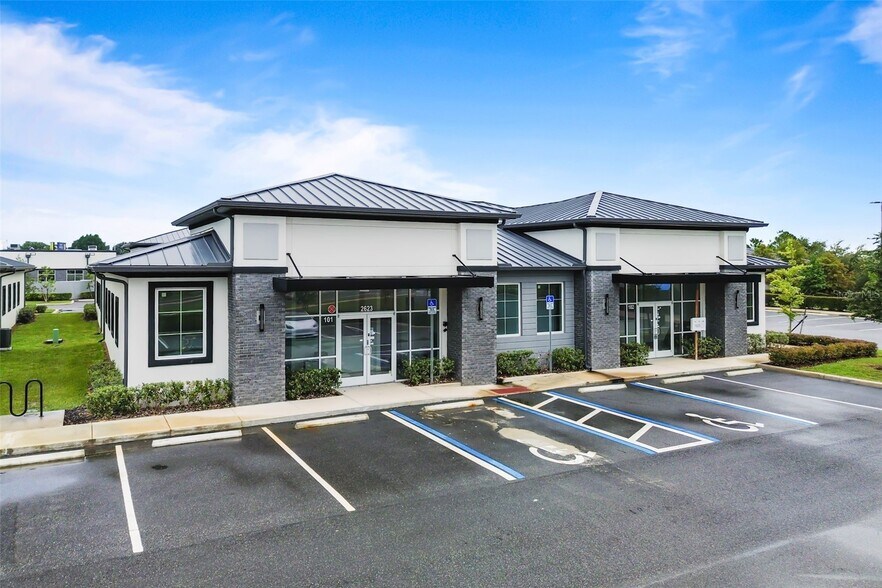 2623 S US Highway 27, Clermont, FL à louer - Photo de l’immeuble – Image 1 sur 10