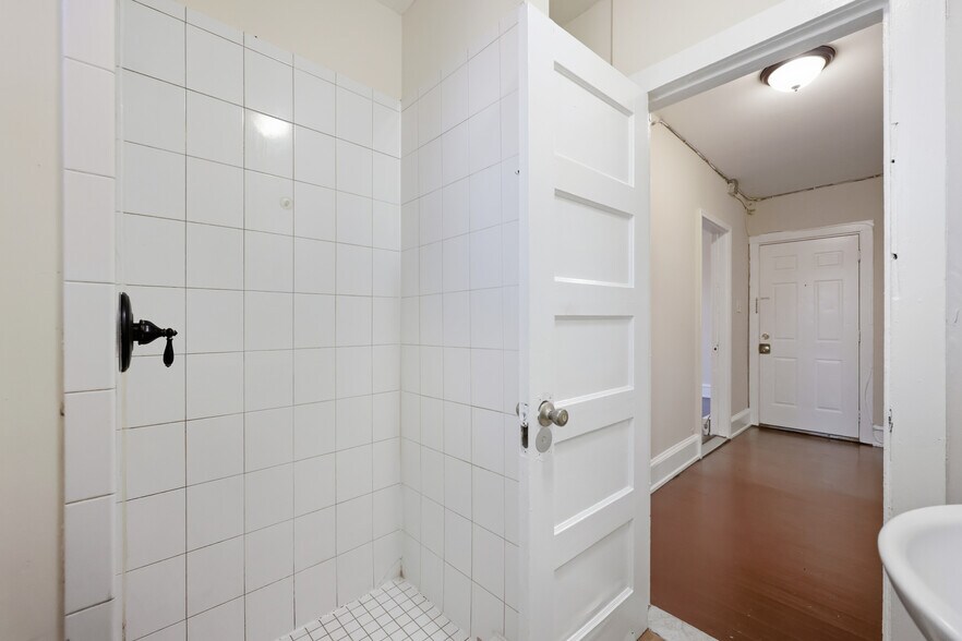 232 Cooper St, Camden, NJ à vendre - Photo de l’immeuble – Image 3 sur 9