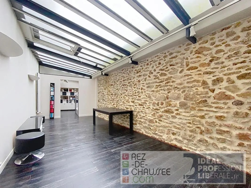 Immeuble residentiel dans Paris à vendre Photo intérieure– Image 1 sur 6