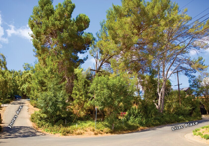 1204 Lilac Pl, Los Angeles, CA à vendre - Photo de l’immeuble – Image 2 sur 11