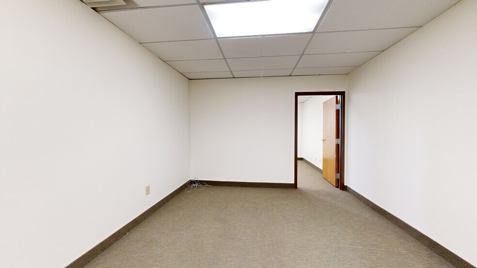 1955 University Ave W, Saint Paul, MN à louer - Numérisation 3D Matterport – Image 3 sur 12
