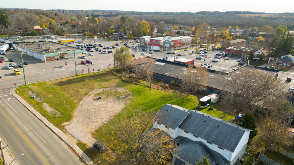 1418 Duke St, Cambridge, ON à vendre - Photo de l’immeuble – Image 3 sur 6