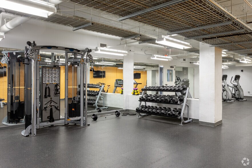 717 Locust St, Des Moines, IA à louer - Photo intérieure – Image 3 sur 30