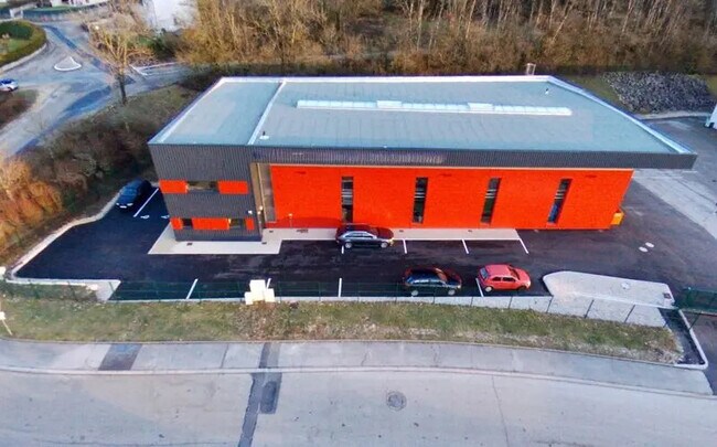 Plus de détails pour Local d’activités à vendre