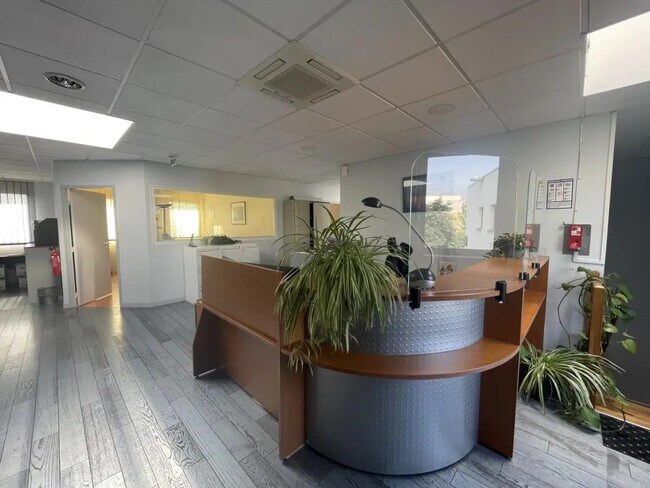 Plus de détails pour Bureau à louer
