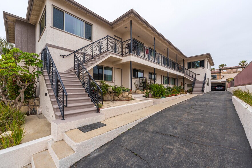106 Vista Del Mar, Redondo Beach, CA à vendre - Photo de l’immeuble – Image 3 sur 50