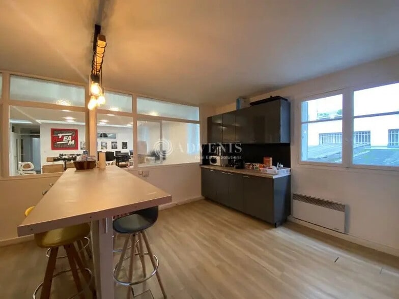 Bureau dans Paris à louer - Photo de l’immeuble – Image 3 sur 7