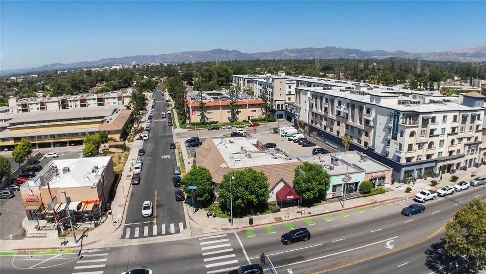 9401 reseda Blvd, Northridge, CA à vendre - Photo de l’immeuble – Image 3 sur 12