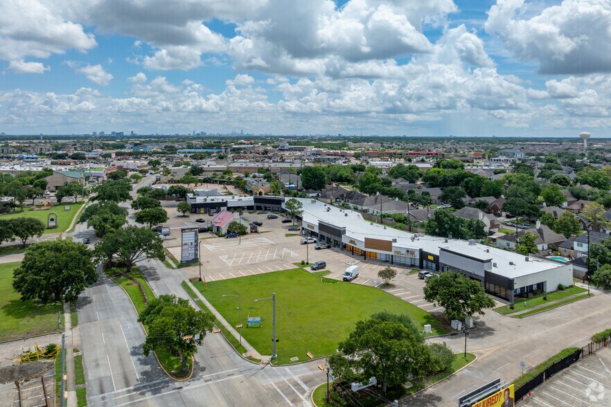 14829 Bellaire Blvd, Houston, TX à louer - Aérien – Image 3 sur 12