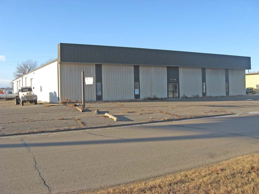 2909 Twin City Dr, Mandan, ND à louer Photo principale– Image 1 sur 4