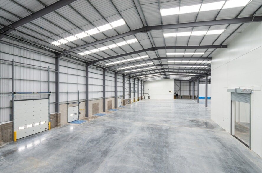 Knowsley Park, M57 Knowsley, Prescot à vendre - Photo de l’immeuble – Image 2 sur 5