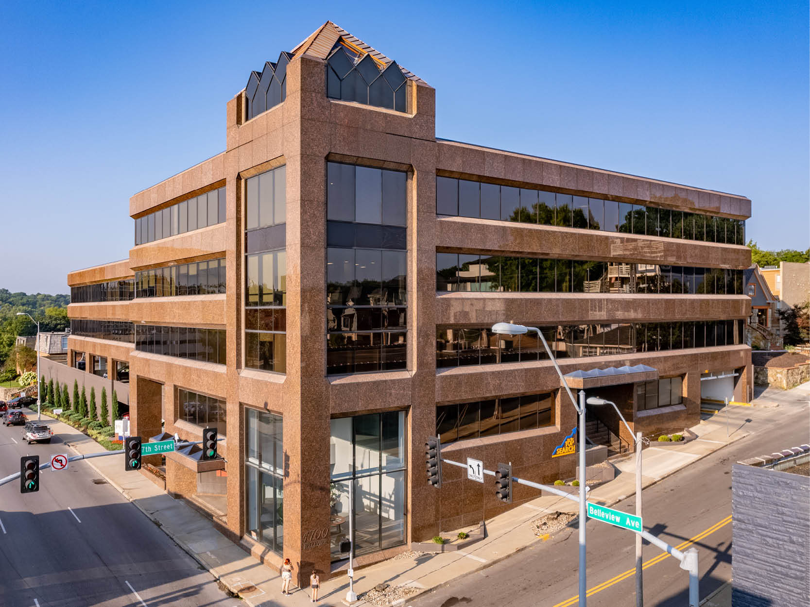 4700 Belleview Ave, Kansas City, MO à louer Photo principale– Image 1 sur 22