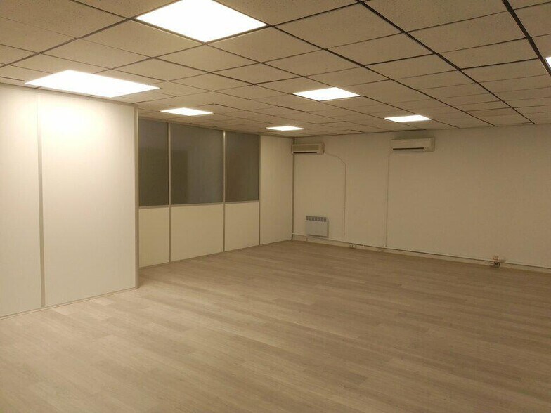 Bureau dans Marseille à louer - Photo de l’immeuble – Image 3 sur 6