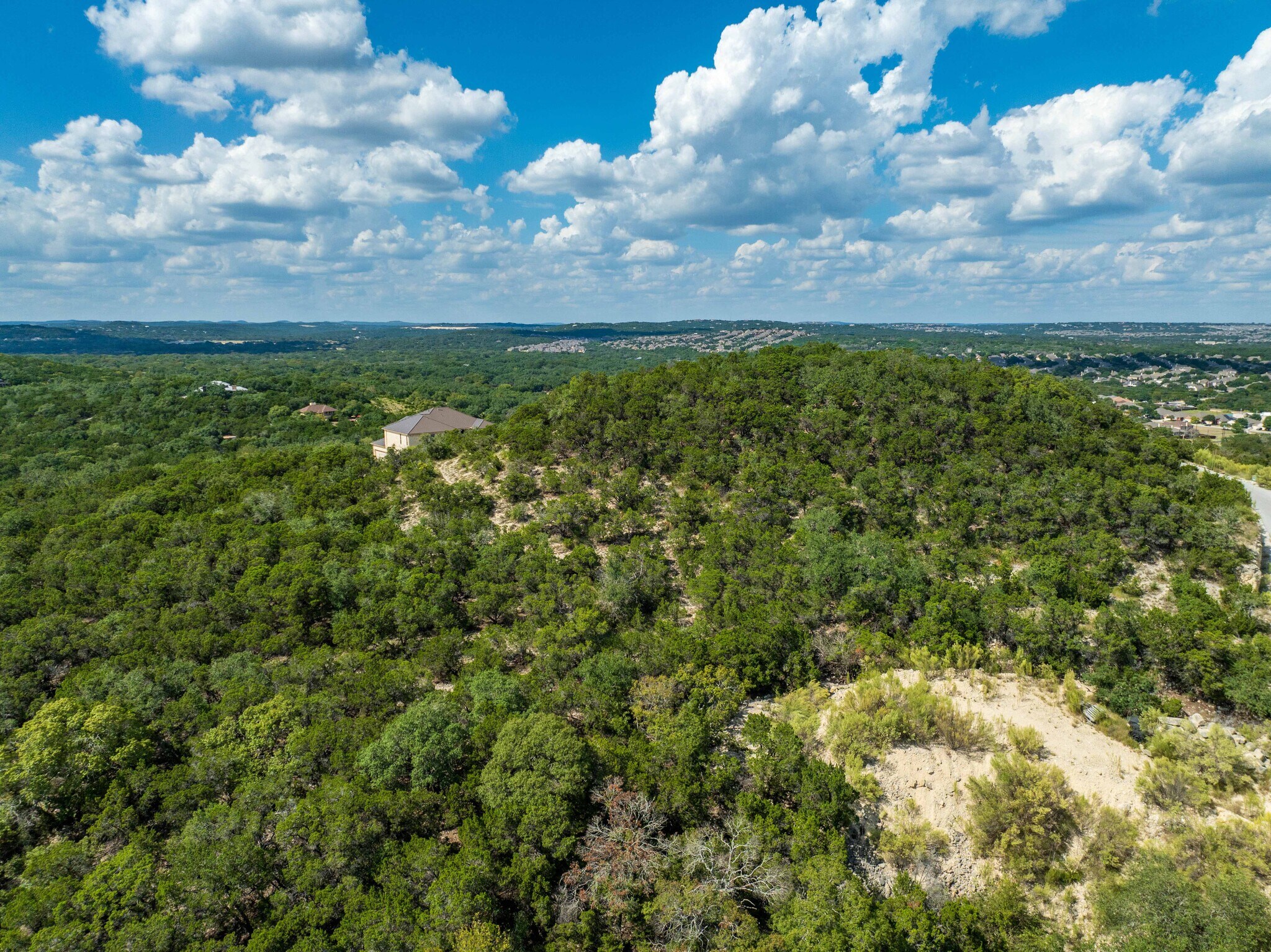8700 Cross Mountain Trl, San Antonio, TX à vendre Aérien– Image 1 sur 30