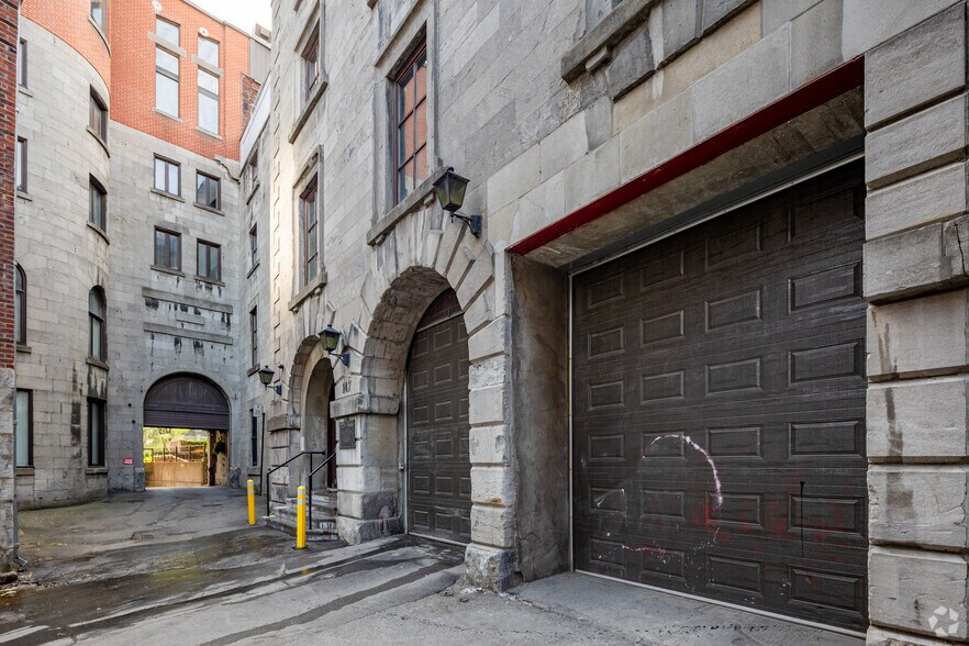 147 Rue Saint-Paul O, Montréal, QC à louer - Photo de l’immeuble – Image 2 sur 6