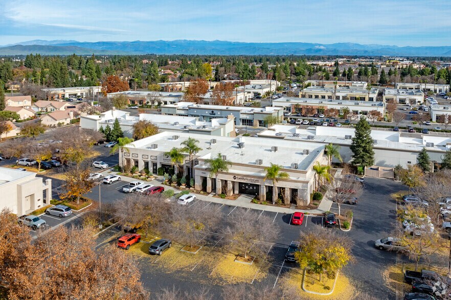 7060 N Recreation Ave, Fresno, CA à louer - Aérien – Image 3 sur 4