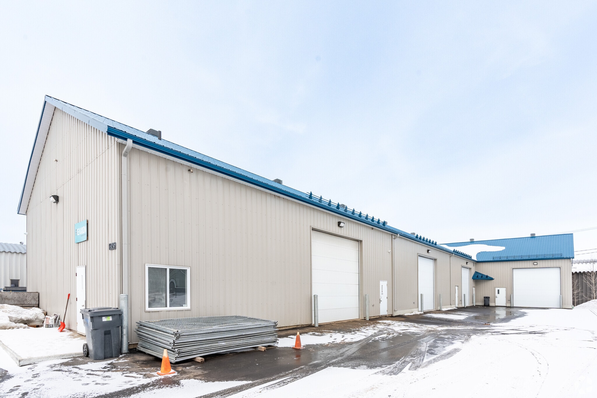 1245 St J.-A.-Bombardier, Lévis, QC à louer Photo principale– Image 1 sur 5