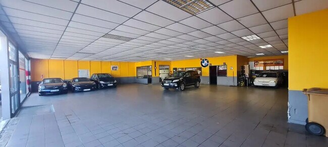 Plus de détails pour Local d’activités à vendre