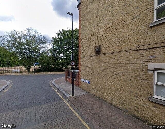 Clapham Common West Side, Londres à louer Photo de l’immeuble– Image 1 sur 3