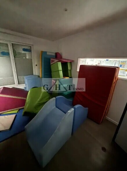 Local commercial dans Créteil à louer - Photo de l’immeuble – Image 3 sur 8