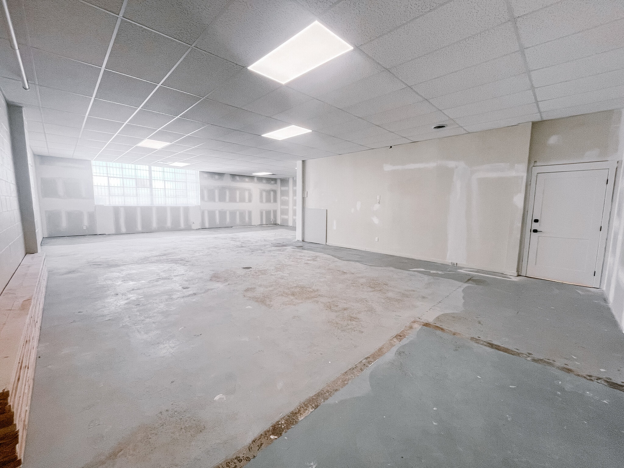 340-390 Saskatoon St, London, ON à louer Photo intérieure– Image 1 sur 1