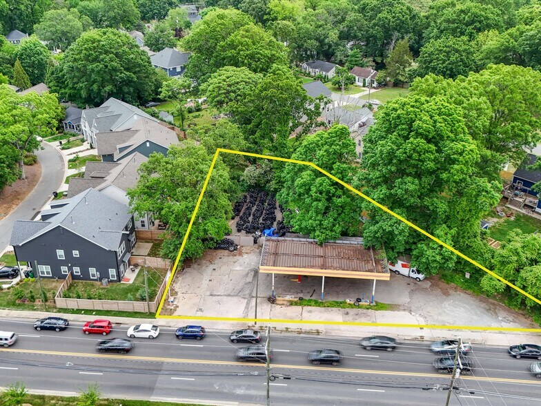 2522-2530 The Plz, Charlotte, NC à vendre - Photo principale – Image 1 sur 7