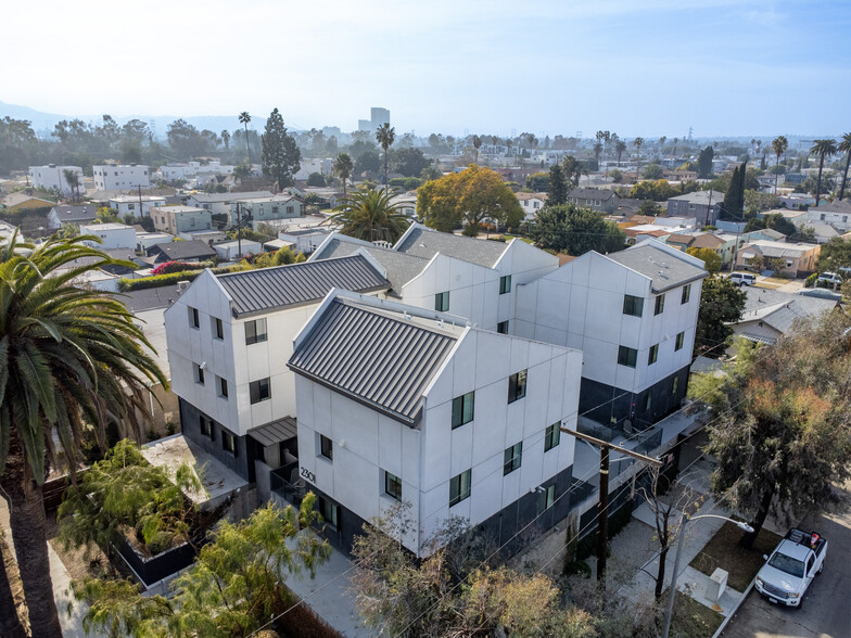 2301 S Cloverdale Ave, Los Angeles, CA à vendre - Photo de l’immeuble – Image 3 sur 95