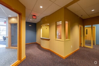 10 Corporate Dr, Bedford, NH à louer Numérisation 3D Matterport– Image 1 sur 10