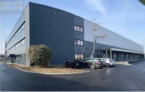 Industriel/Logistique dans Bobigny à louer Photo de l’immeuble– Image 1 sur 4