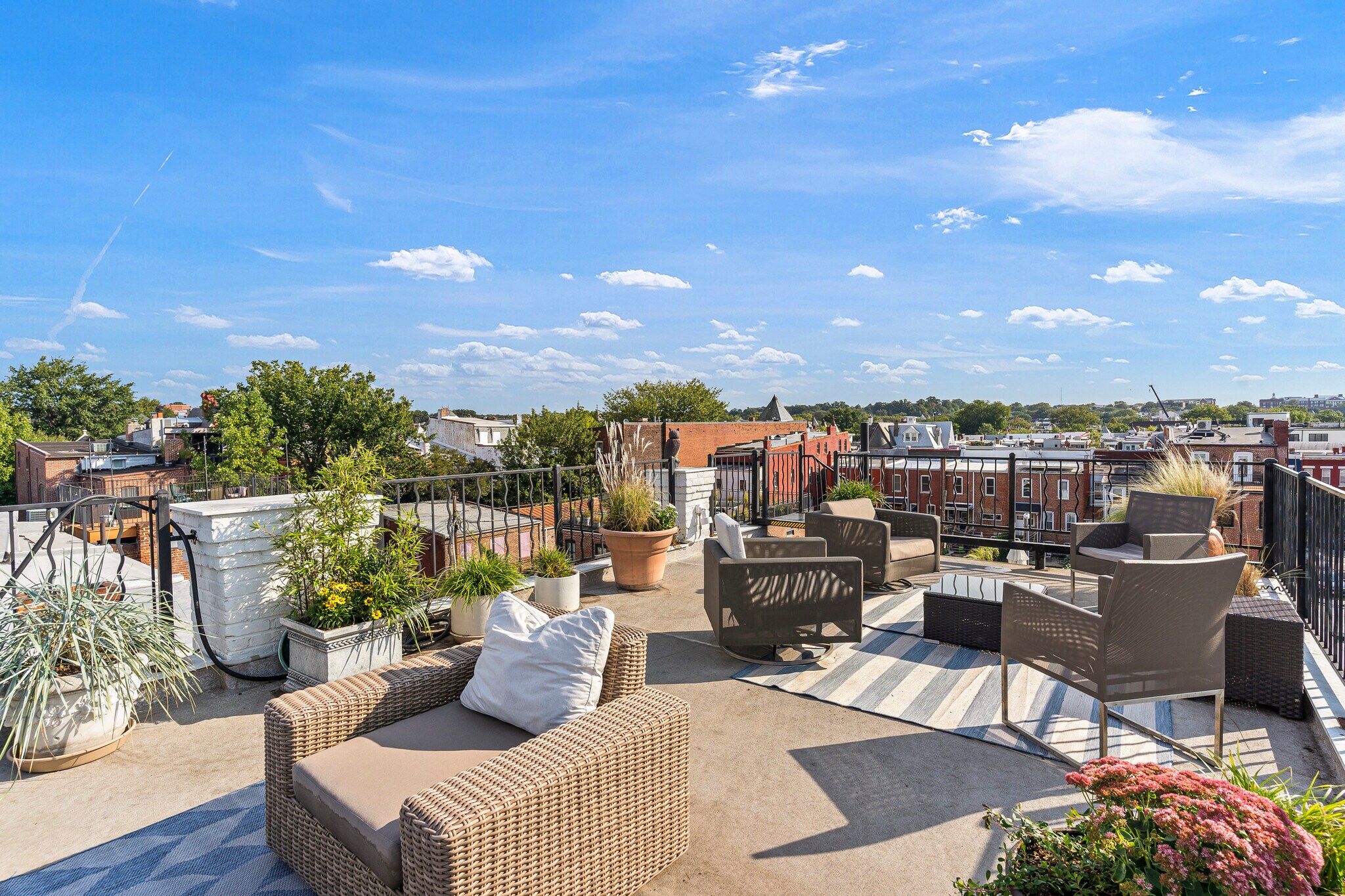 1829 5th St NW, Washington, DC à vendre Photo de l’immeuble– Image 1 sur 18