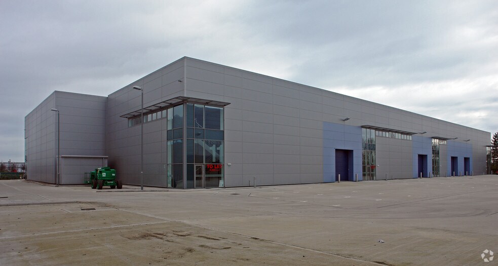 Chippenham Dr, Milton Keynes à louer - Photo de l’immeuble – Image 3 sur 8