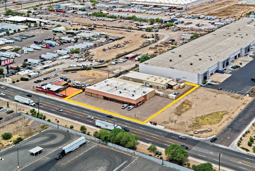 5650 W Buckeye Rd, Phoenix, AZ à vendre - Photo de l’immeuble – Image 2 sur 13