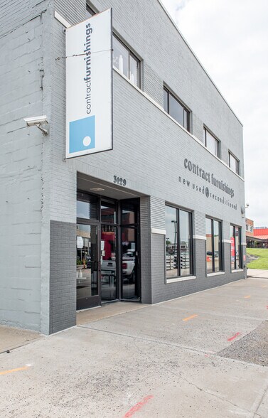3129 Main St, Kansas City, MO à louer - Photo de l’immeuble – Image 1 sur 11