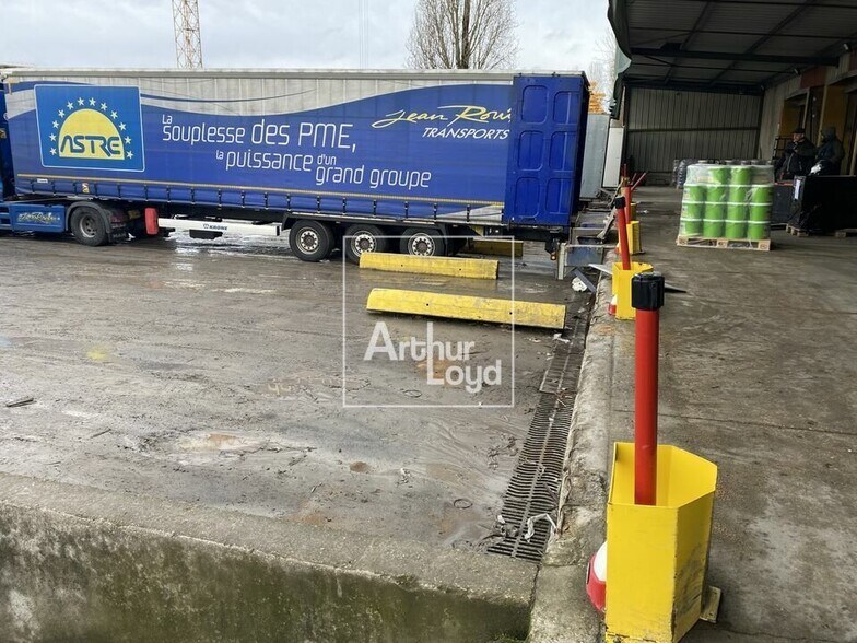 Local d'activités dans Brétigny-sur-Orge à vendre - Photo de l’immeuble – Image 3 sur 7