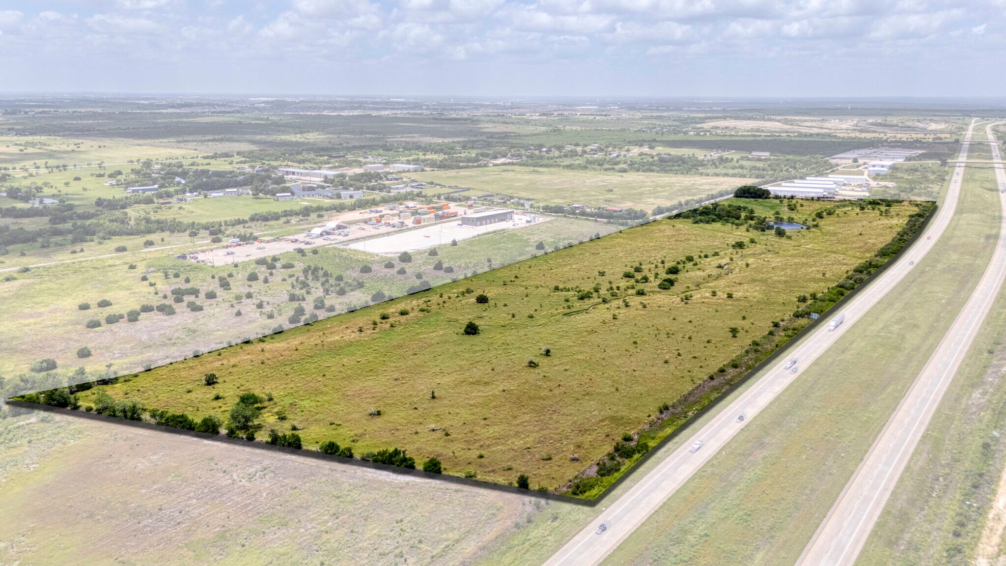 12991 Wright Rd, Creedmoor, TX à vendre Photo de l’immeuble– Image 1 sur 9
