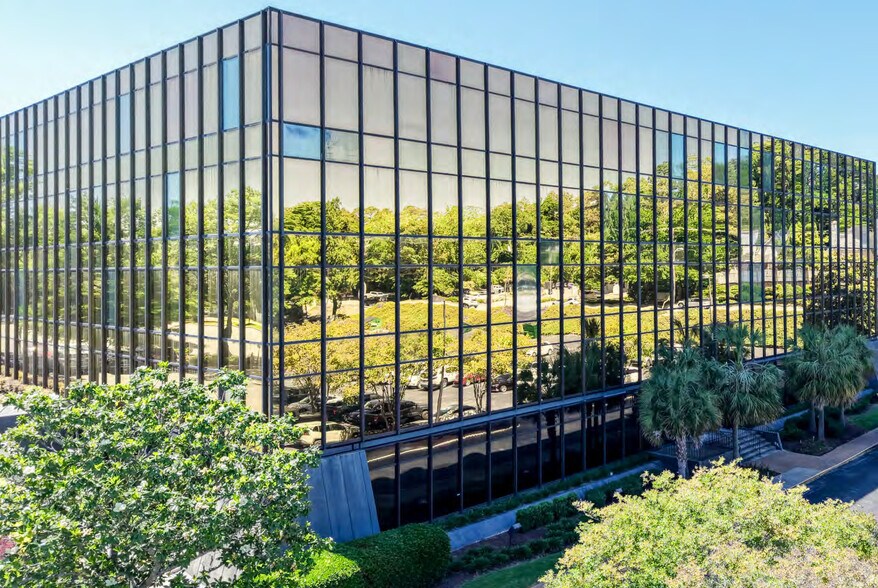 3600 Forest Dr, Columbia, SC à louer - Photo de l’immeuble – Image 3 sur 6