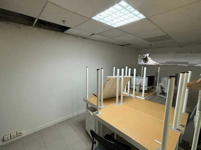 Local commercial dans Montpellier à louer - Photo de l’immeuble – Image 3 sur 5