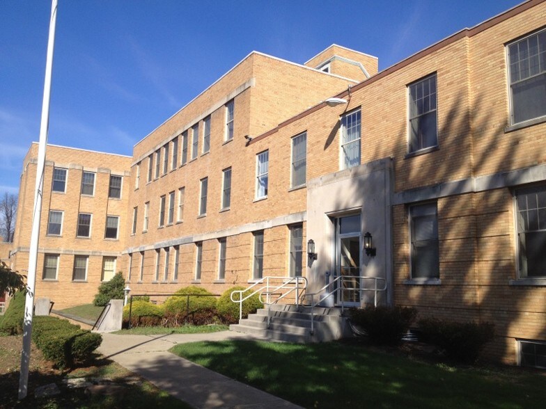 520 Ruah St, Blossburg, PA à vendre - Photo de l’immeuble – Image 1 sur 6