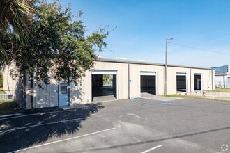 7818 Depot Ln, Tampa, FL à vendre Photo intérieure– Image 2 sur 18