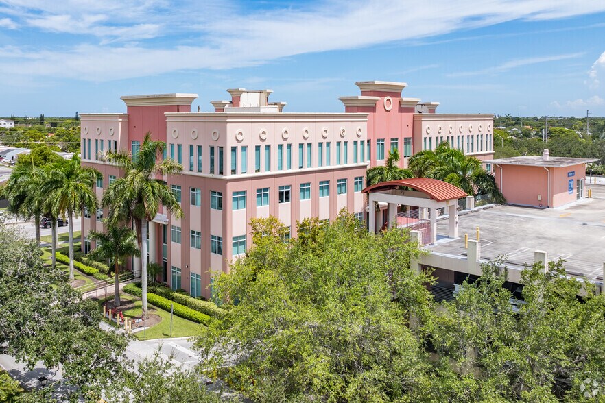 8200 SW 117th Ave, Miami, FL à louer - Photo principale – Image 1 sur 35