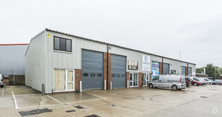 Plus de détails pour Stafford Clos, Ashford - Industriel/Logistique à louer