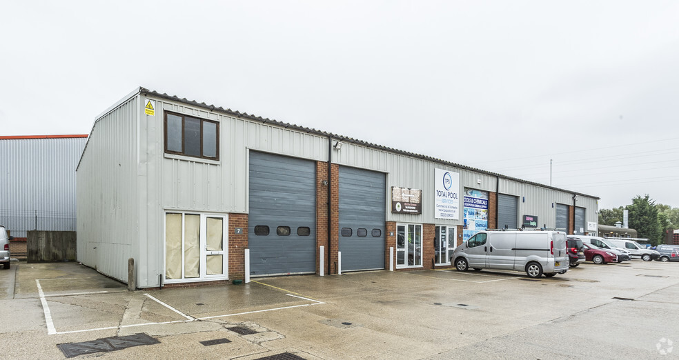 Stafford Clos, Ashford à louer - Photo de l’immeuble – Image 1 sur 7