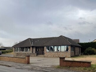 Plus de détails pour 1 Charleton Rd, Montrose - Local commercial à louer