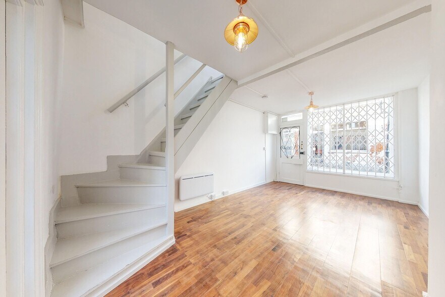 4 Charlton Pl, Londres à louer - Photo intérieure – Image 2 sur 13