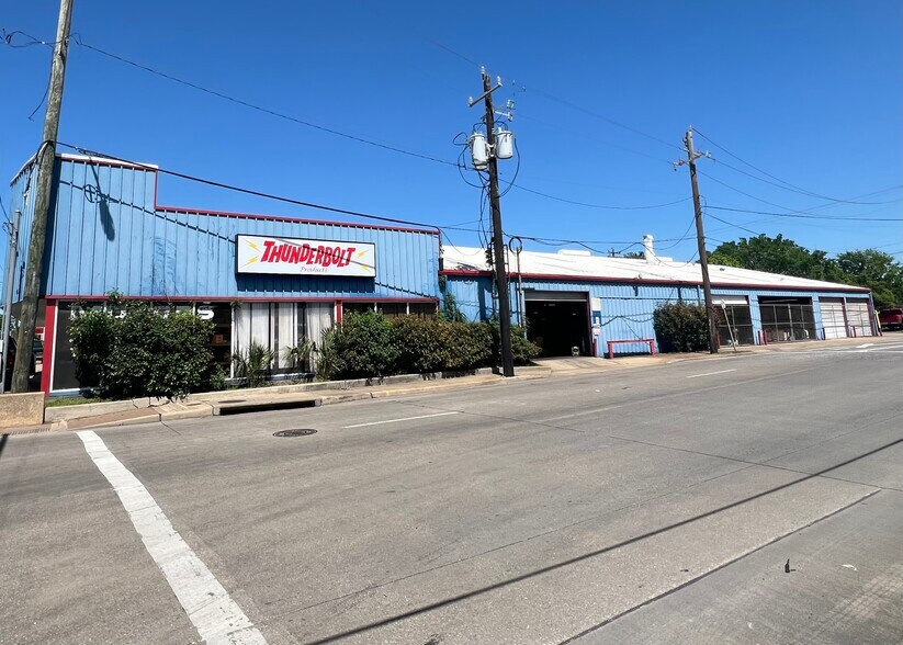 6847 Harrisburg Blvd, Houston, TX à vendre - Photo principale – Image 1 sur 4