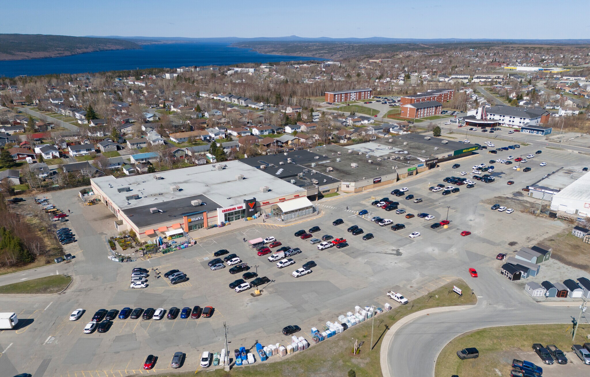 132 Bennett Dr, Gander, NL à louer Photo principale– Image 1 sur 2
