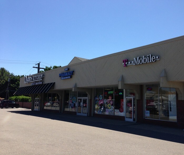 17651-17655 W 12 Mile Rd, Southfield, MI à louer - Photo de l’immeuble – Image 2 sur 2